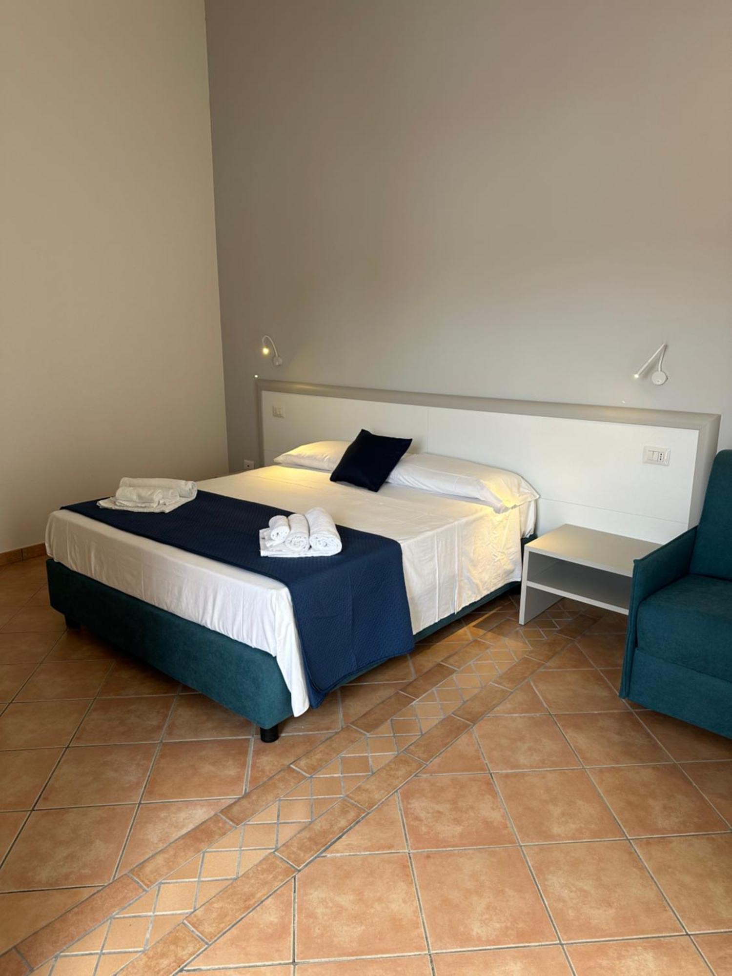 Residence Hotel La Taverna Капо-Ватикано Екстер'єр фото
