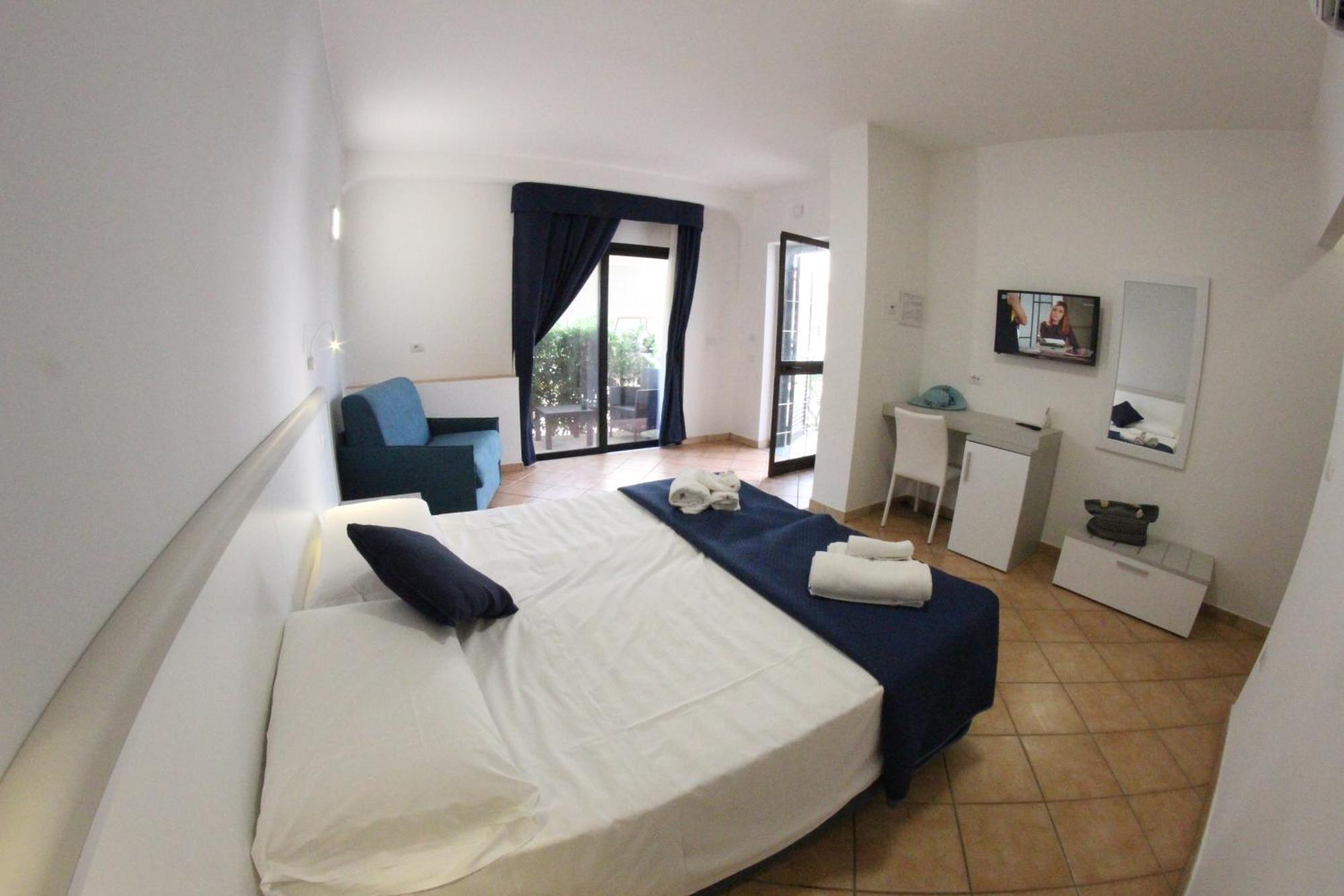 Residence Hotel La Taverna Капо-Ватикано Екстер'єр фото