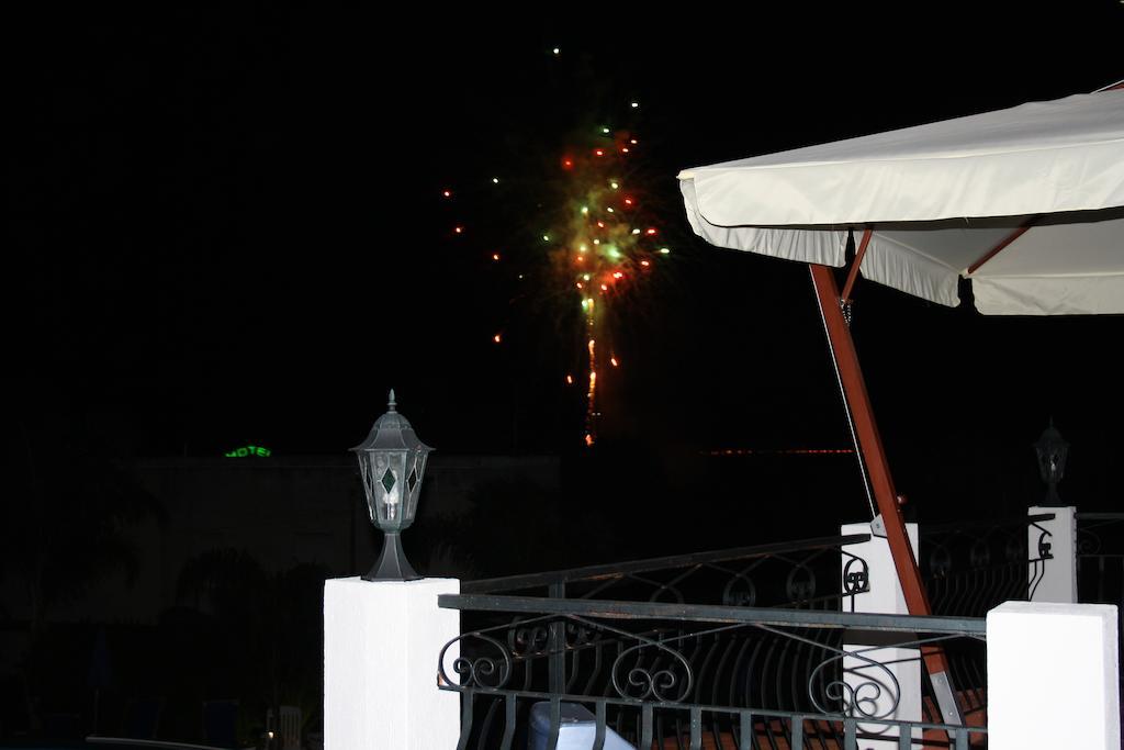 Residence Hotel La Taverna Капо-Ватикано Екстер'єр фото